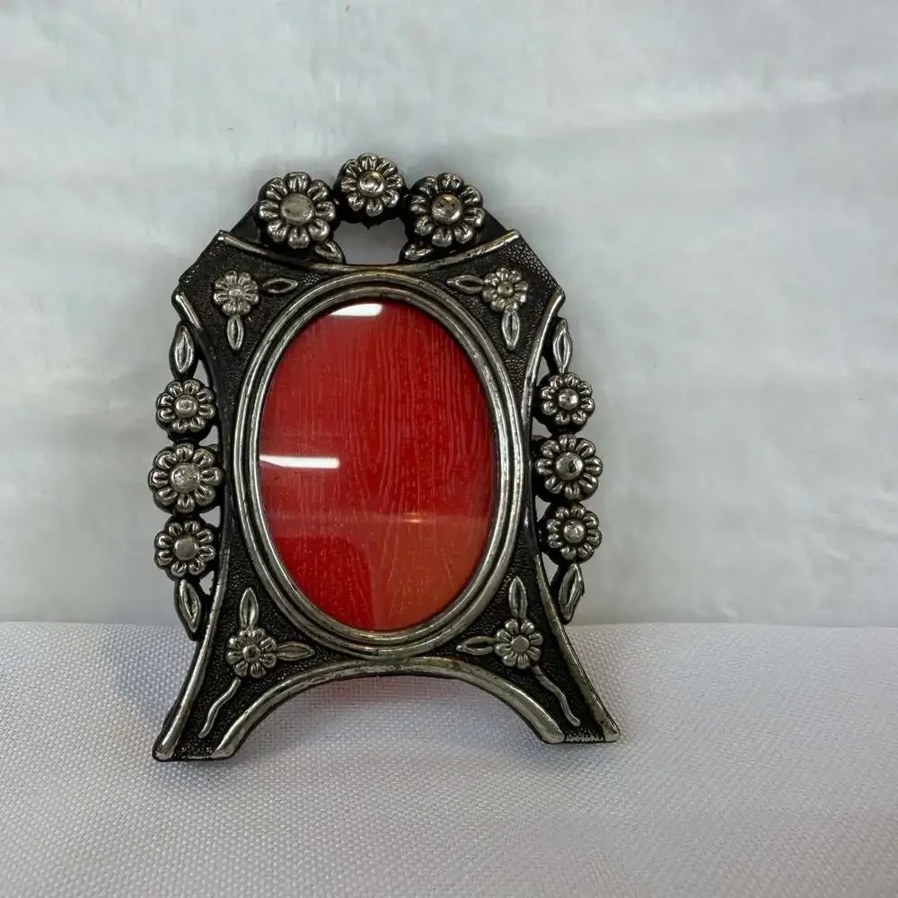 Small Oval Table Top Picture Frame Metal Floral Design